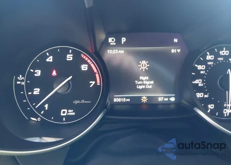 2019 Alfa Romeo Giulia Sport Awd z USA, uszkodzony, nr VIN ZARFANAN0K7610057